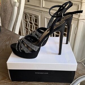 Nine West GOBIG2  Black Rhinestone Platform Heels 10M EUC
